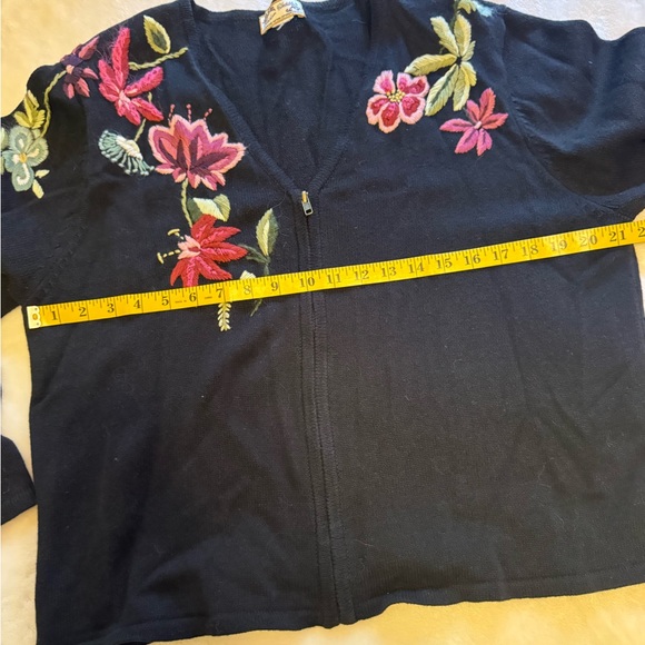 Vintage Black Cardigan with Floral Embroidery - Picture 3 of 6